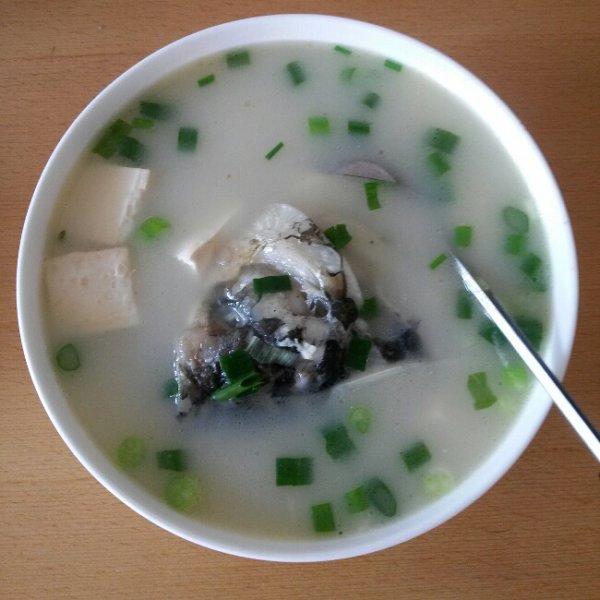 魚(yú)頭豆腐湯